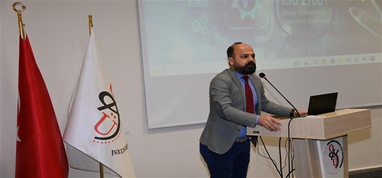 ISO 9001:2015 Kalite Yönetimi Kapsamında Birimlerce Oluşturulan Komisyonlarla Karar Formları ve Ders Görevlendirme Formları Toplantısı Gerçekleştirildi...